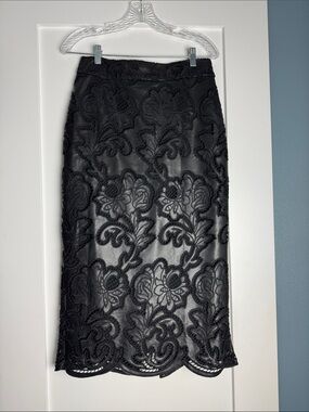 White House Black Market Black Floral Lace Pencil Skirt